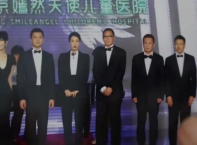 李亚鹏直播透露董宇辉捐款金额：不是小钱，比200万高很多（组图） - 9