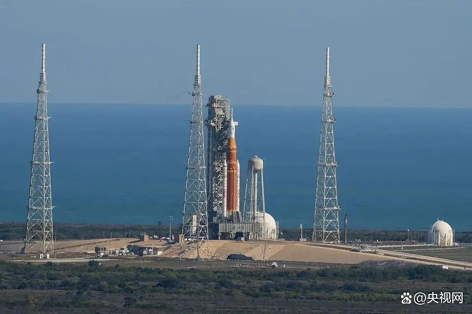 马斯克：SpaceX已将重心转移至在月球建造城市，10年内有望实现，前往火星则需要20年以上（组图） - 2