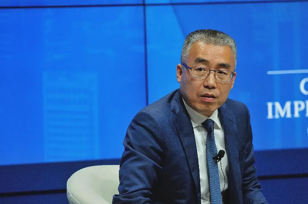 从重庆小巷走上名利场顶端,她是第二个邓文迪(组图) - 3