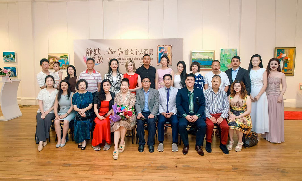 《静默绽放》共鸣同行,顾龙鹰油画展圆满闭幕(组图) - 1