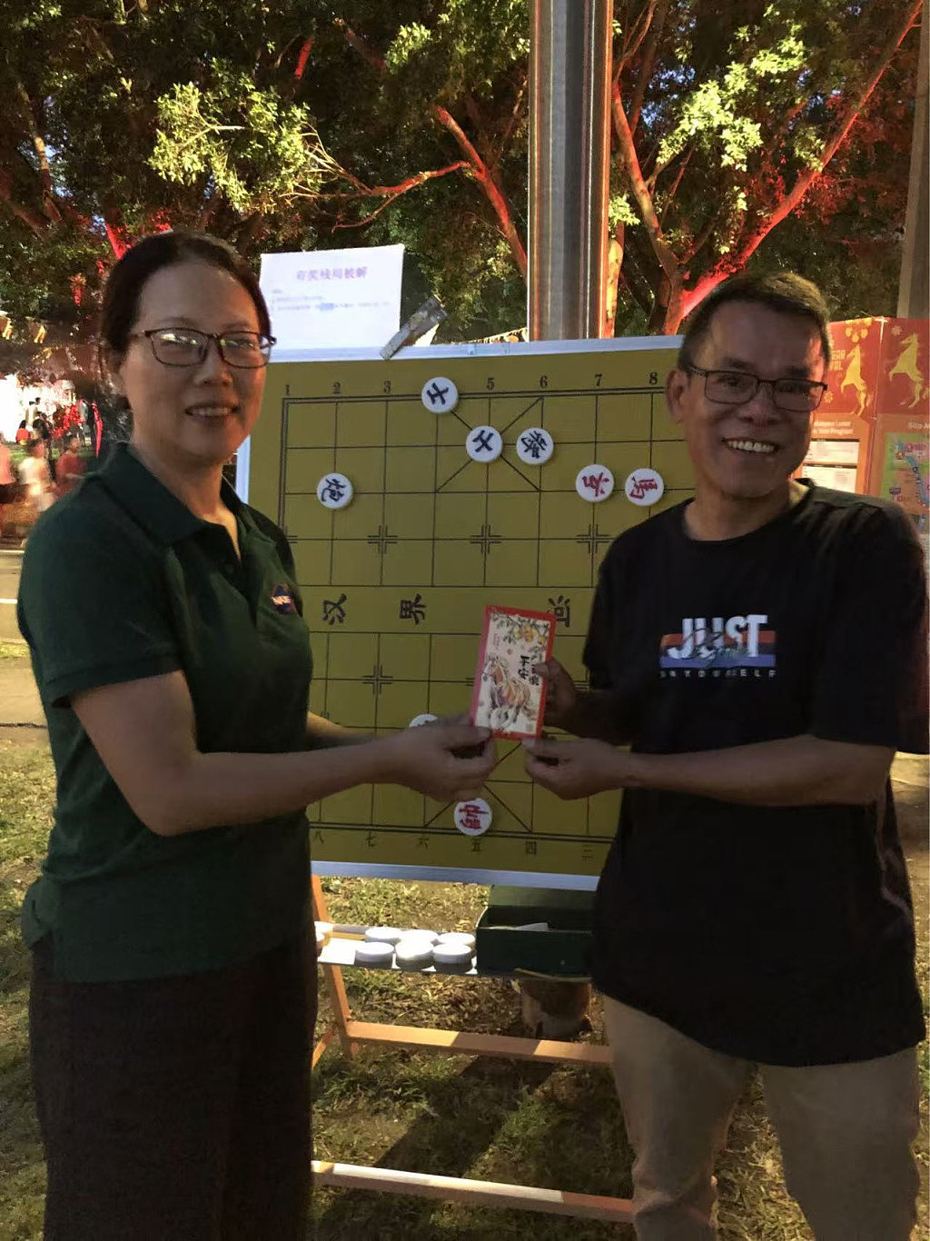 澳洲象棋联合会摆擂台迎新春，有奖残局破解吸睛游人争登台（组图） - 5