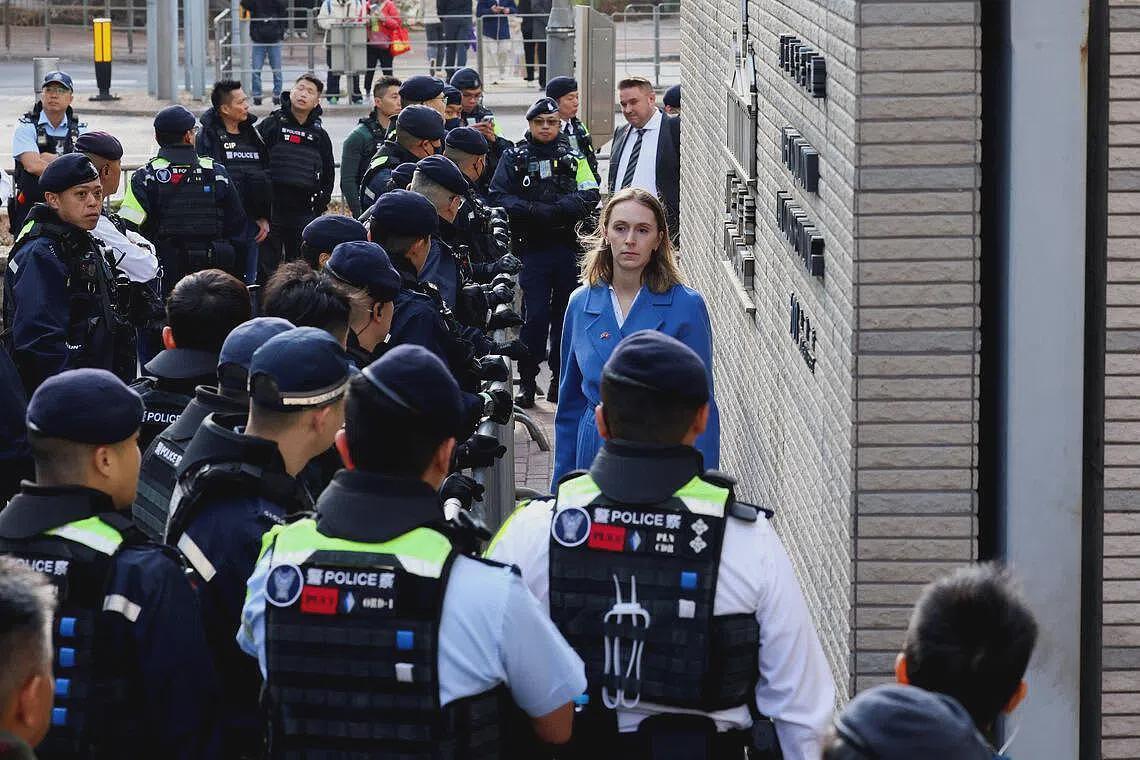串谋勾结外国势力罪成,黎智英被判20年有期徒刑(组图) - 2