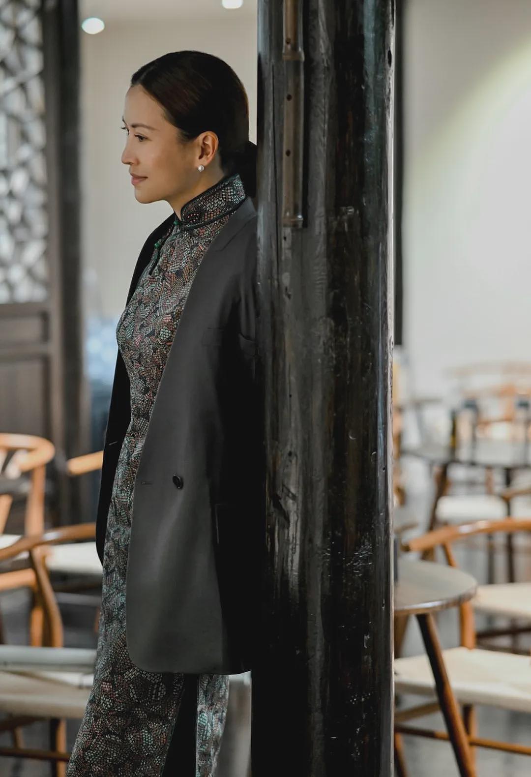 从重庆小巷走上名利场顶端,她是第二个邓文迪(组图) - 13