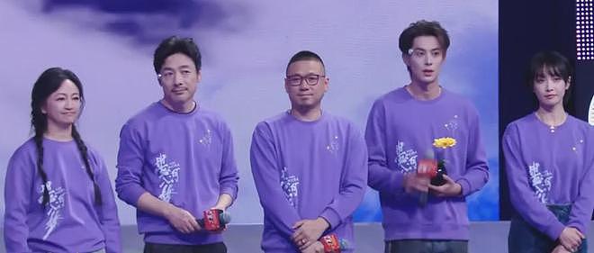 央视电影活动名场面!明星站位太讲究,朱一龙让位,易烊千玺C位(组图) - 30