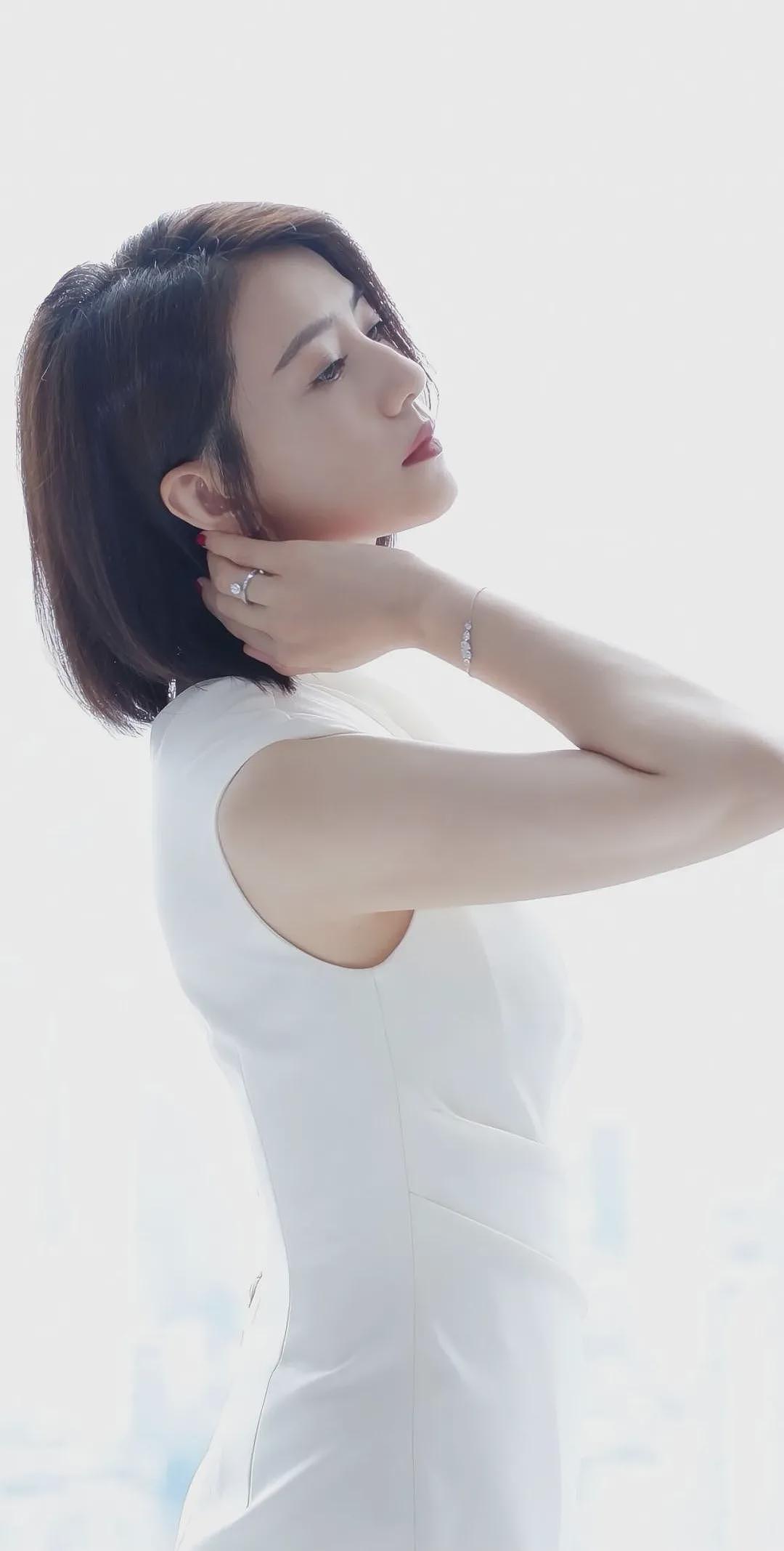 【美女】写真集——气质美女（组图） - 4
