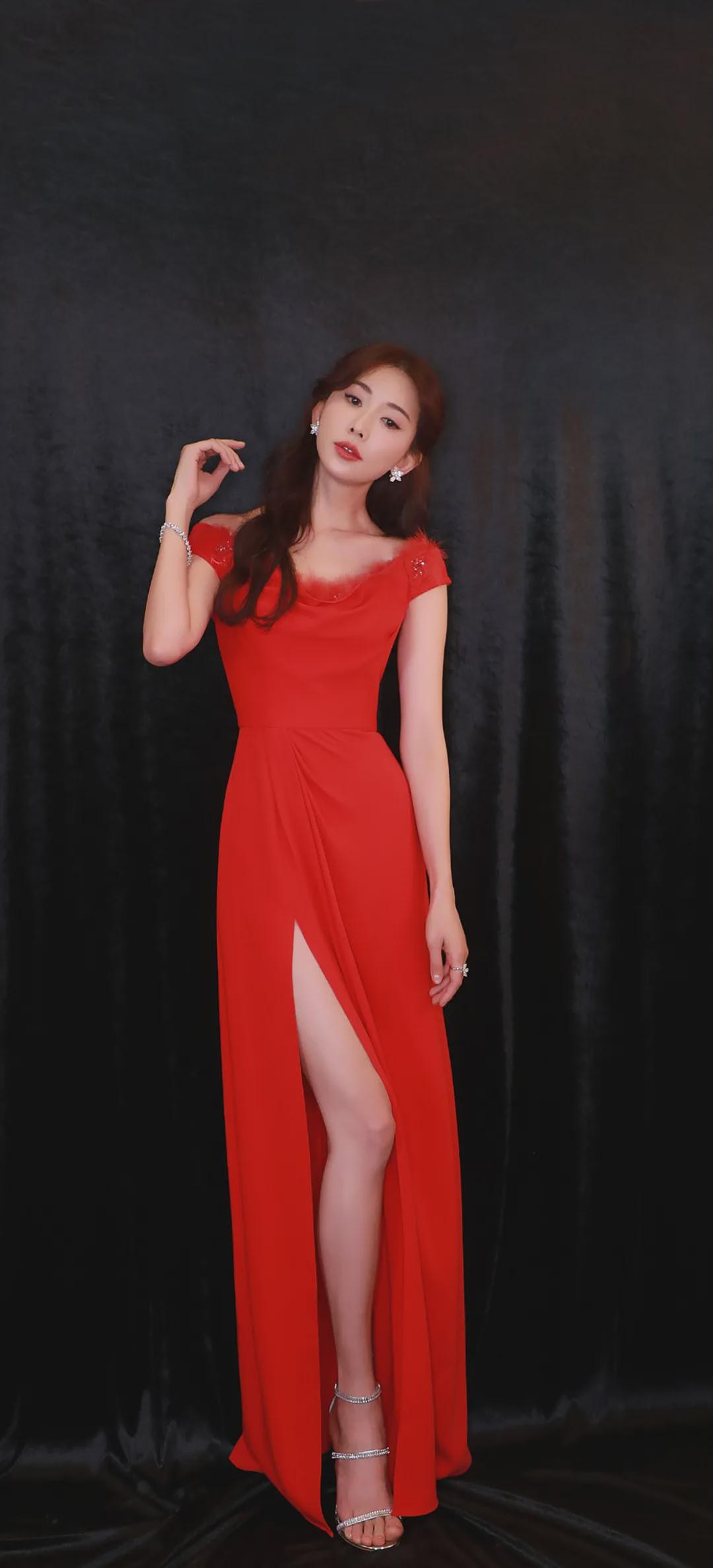 【美女】写真集——气质美女（组图） - 32