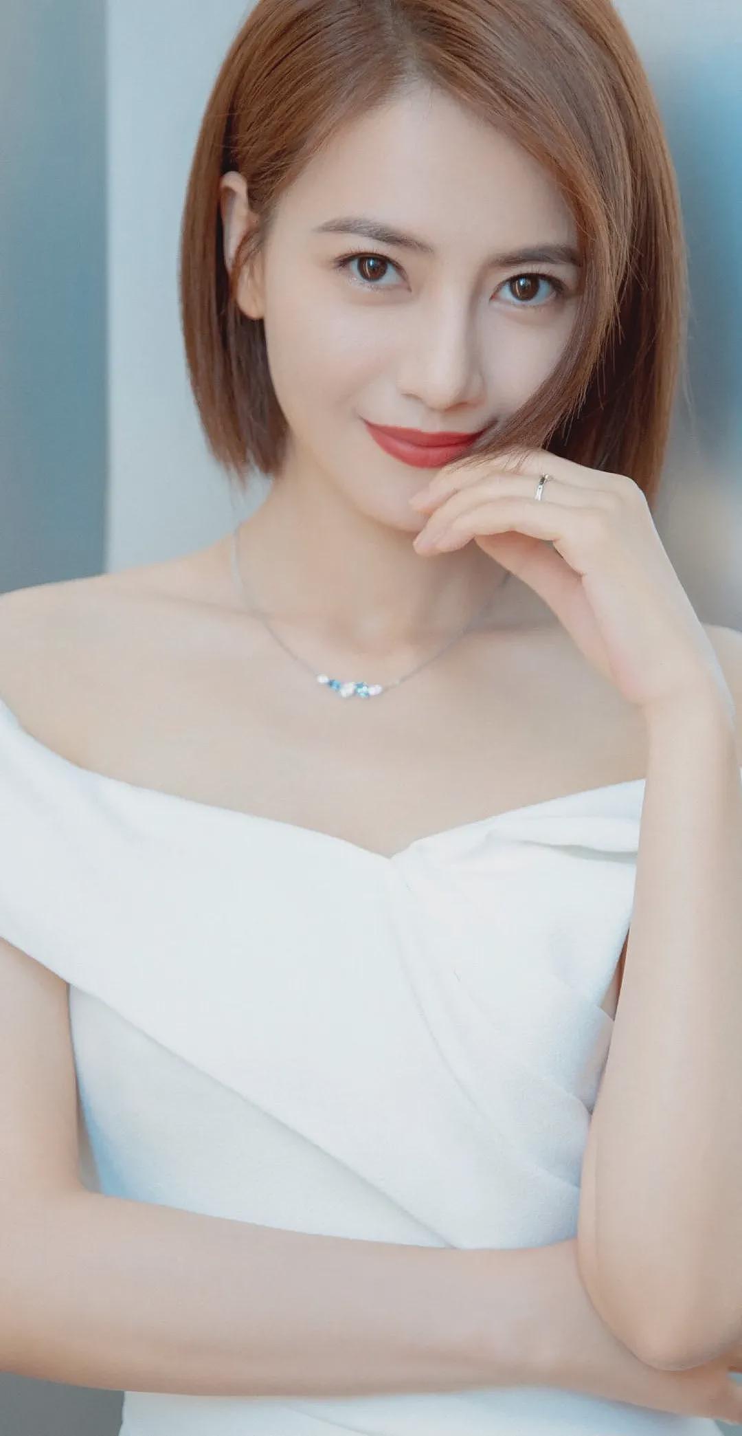 【美女】写真集——气质美女（组图） - 6