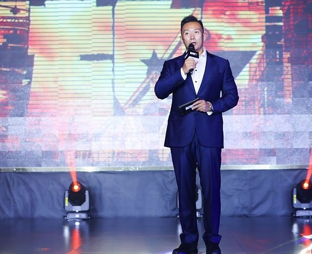 王小骞53岁老公谭江海高烧6天3次进医院,瘦了8斤,宣布停工养病(组图) - 3