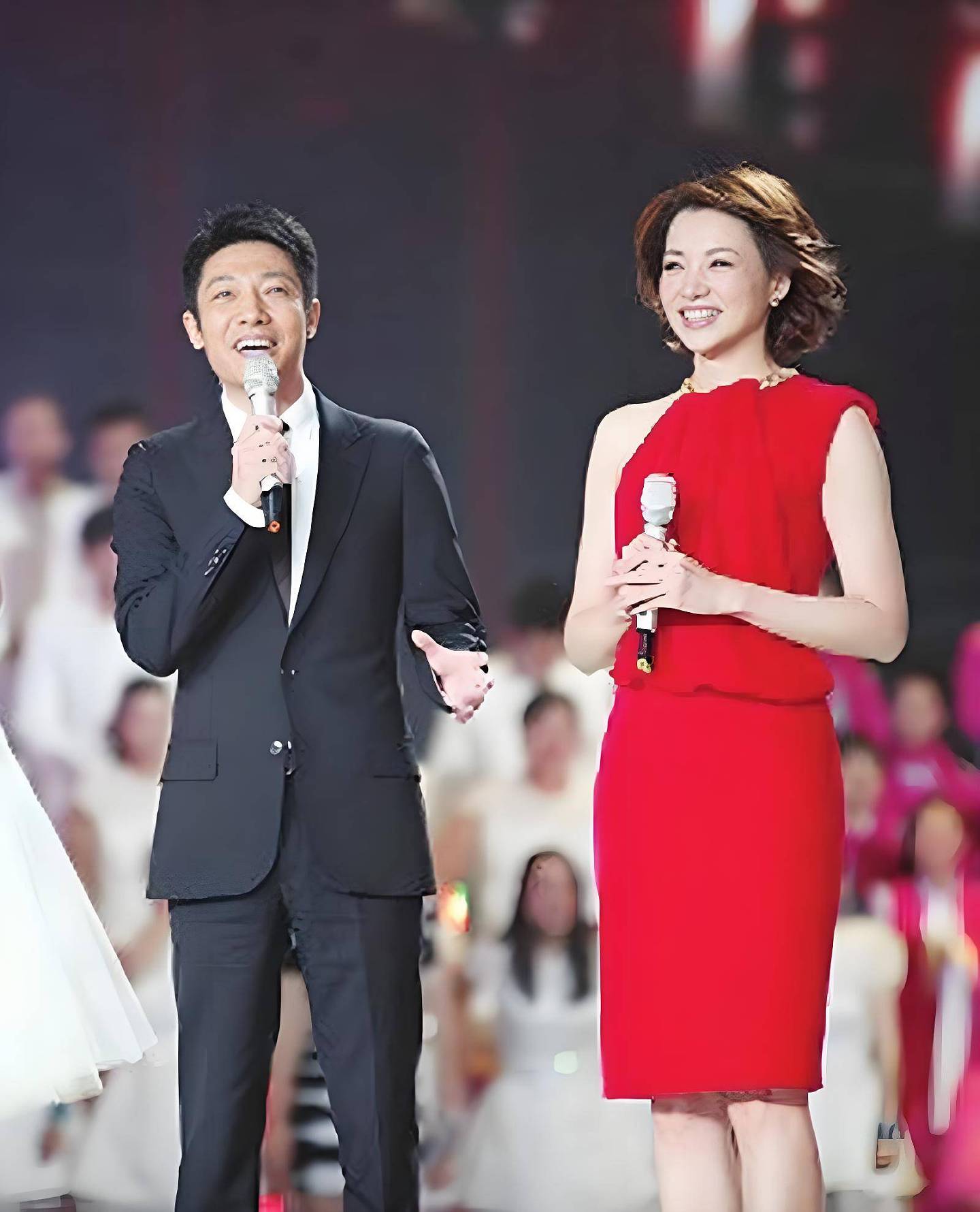 撒贝宁将第10次主持央视春晚!母亲离世,妹妹未婚(组图) - 4