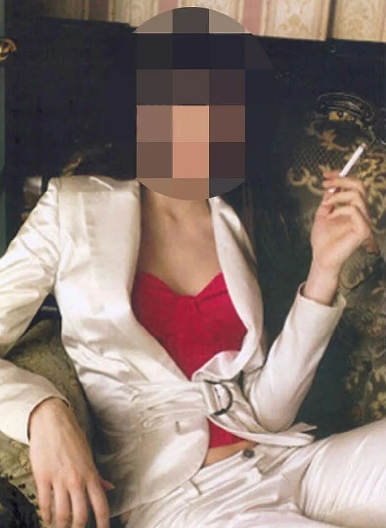 惊了！爱泼斯坦的保护伞有多狠？带女模去白金汉宫开趴，被捕后又逍遥14年...（组图） - 3