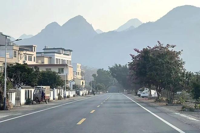 广东14岁男孩半年长胖20斤，得知原因后网友哭了！（组图） - 5