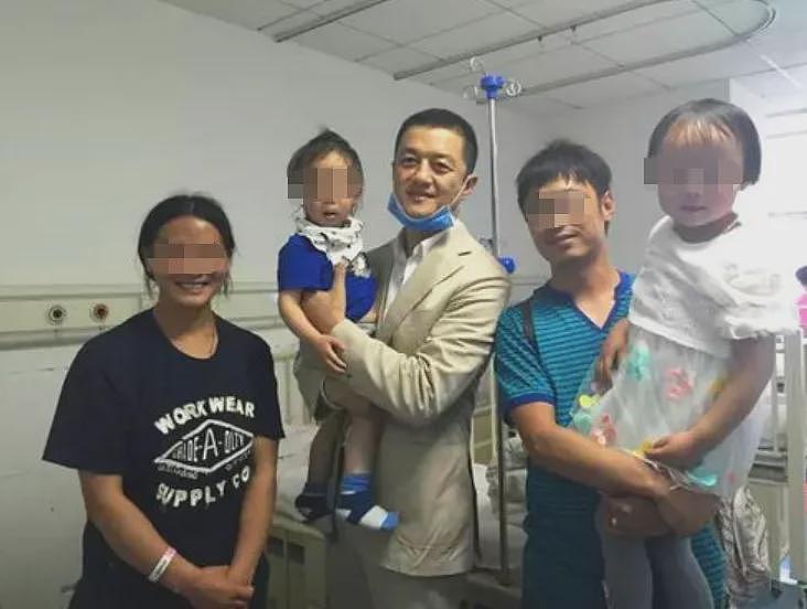 李亚鹏宣布暂停直播,他称一直不想占据荧幕,将投入到嫣然医院工作中(组图) - 2