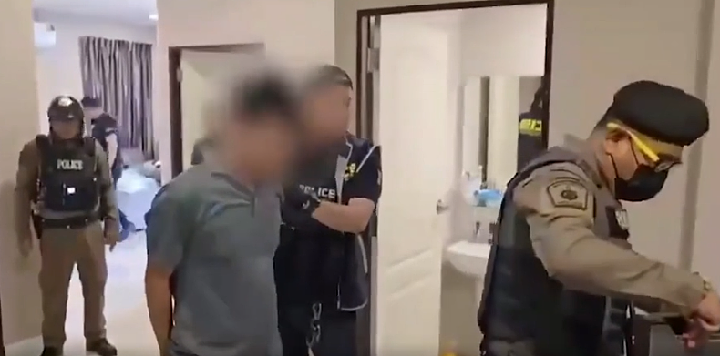 更多细节曝光!8名中国游客遭大马7名警察勒索35.3万,强行查手机护照… (组图) - 8