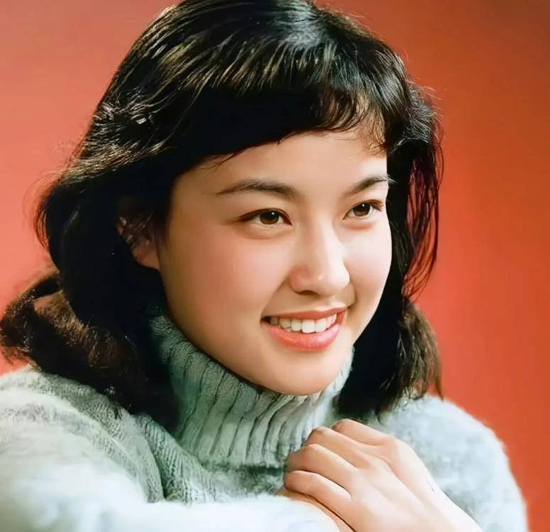 刘晓庆：妹妹蜜月期间，妹夫靖军，男友陈国军都被抓（组图） - 6