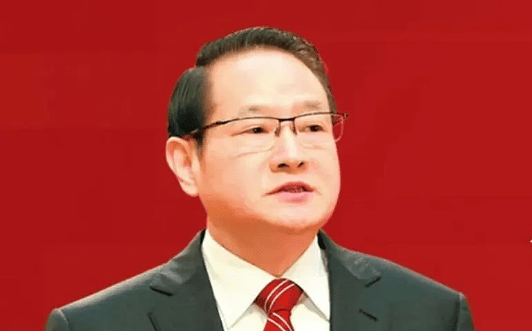 关系密切的地产商先期被查,易炼红“落马”台前幕后(图) - 1