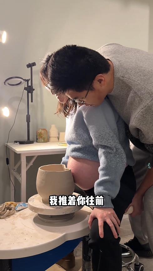 赚流量也要有个限度！网红晒老婆产子过程，露胸、带货引人不适（组图） - 5