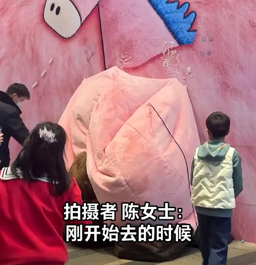 中国多地拍马屁装置走红!广州有马屁股1小时被拍扁(视频/组图) - 2