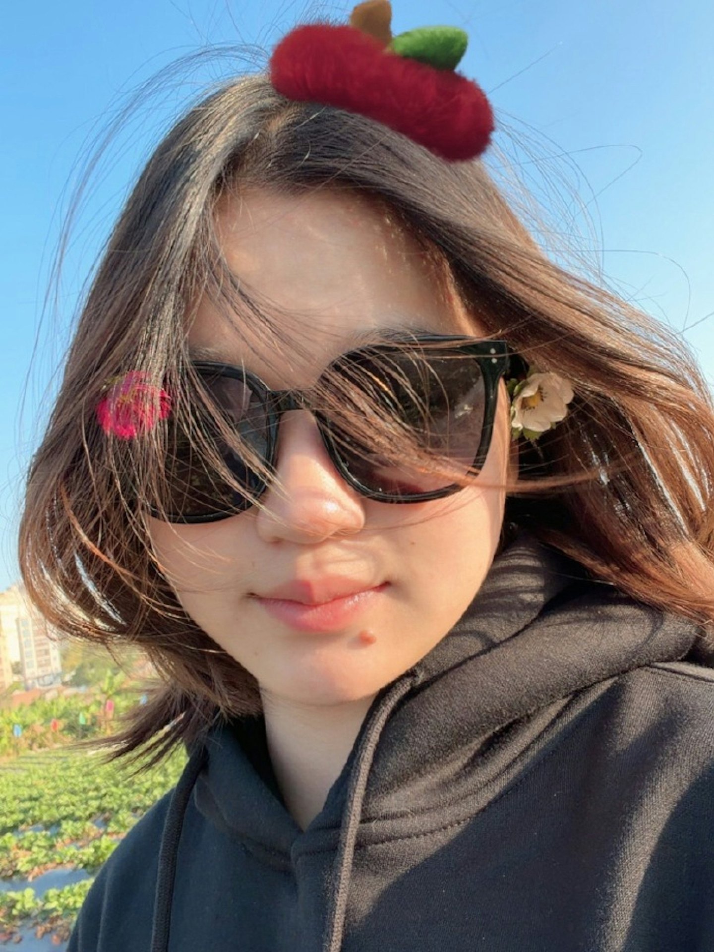 全红婵杂志封面首秀,双辫冷脸造型展现成熟新风格!网友直呼:长大了(组图) - 4