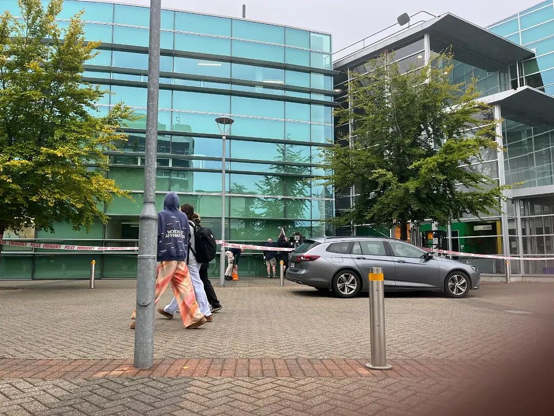 新西兰名校一男子坠落;整体治安在变好,但家暴创7年最高;新西兰砸超10亿建设LNG终端:说是稳电价(组图) - 1