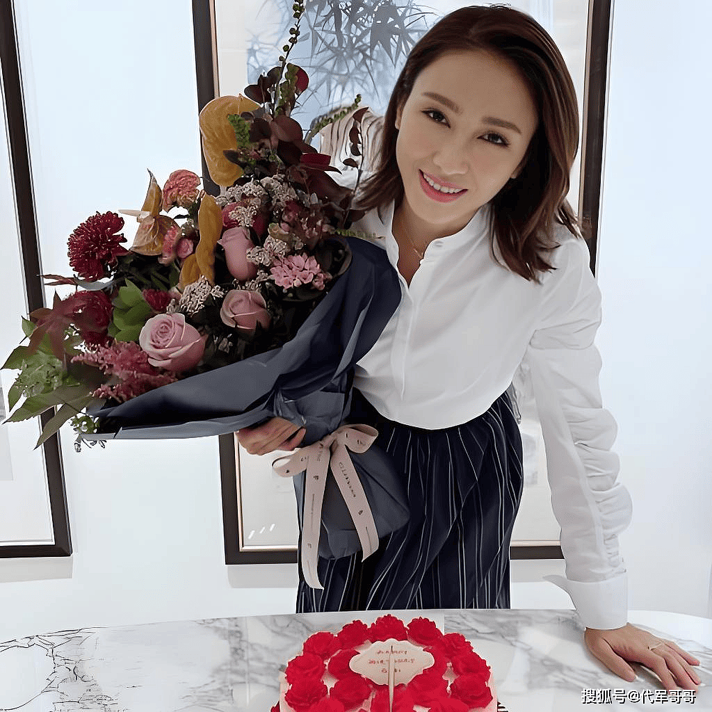 54岁黎姿近况曝光!嫁大15岁残疾富豪生3个女儿,如今成人生赢家(组图) - 7