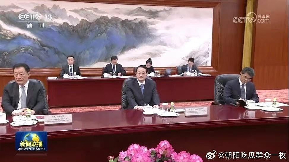 易炼红多名家人被查,儿子名列官场“七公子”(组图) - 5