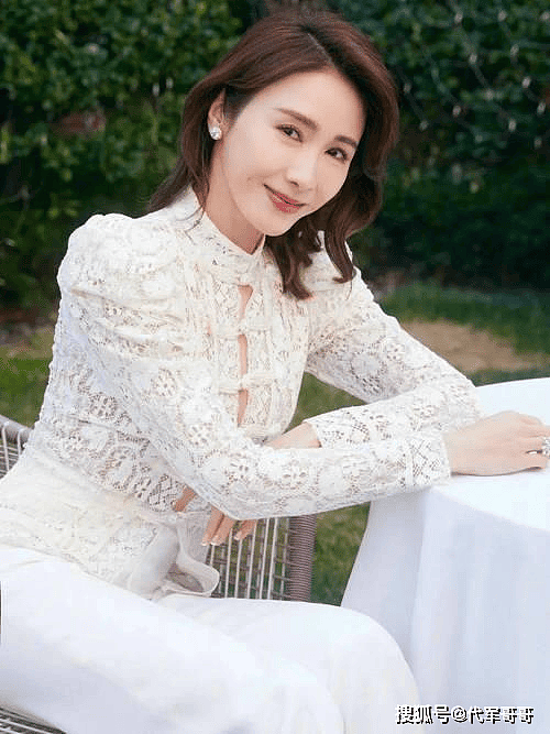 54岁黎姿近况曝光!嫁大15岁残疾富豪生3个女儿,如今成人生赢家(组图) - 11