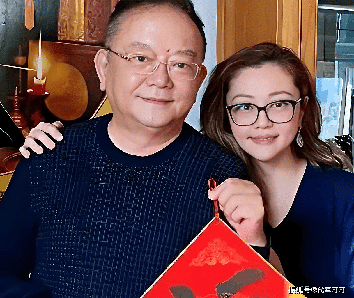 77岁王刚近况曝光！三婚娶小20岁美女教授，如今为了17岁儿子奔波不停（组图） - 1