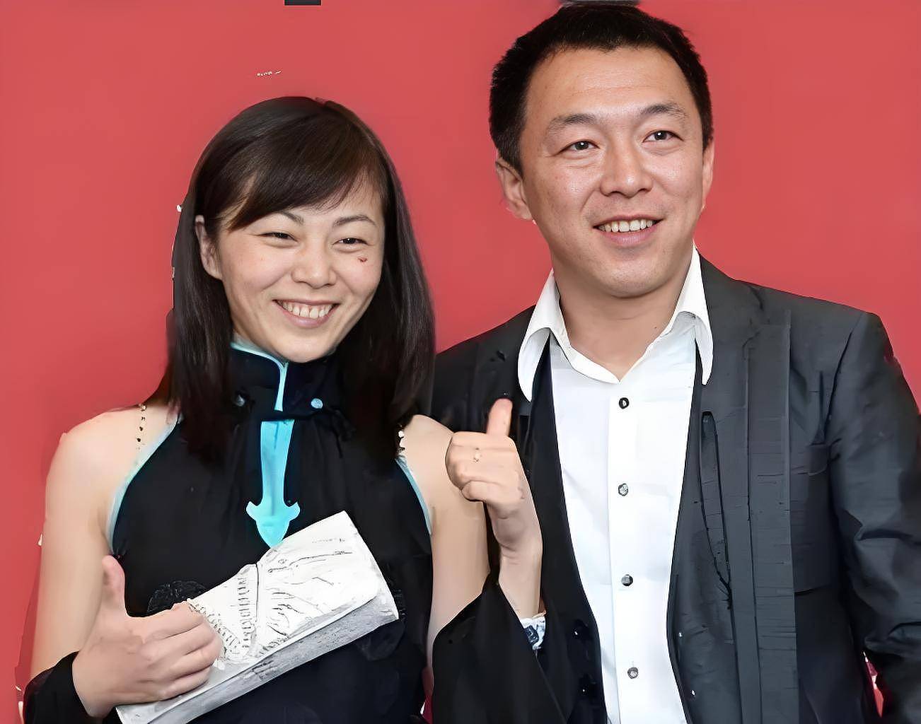 黄勃：接连将父母送养老院，父亲离世后，他与妻子有个泪奔的约定（组图） - 9