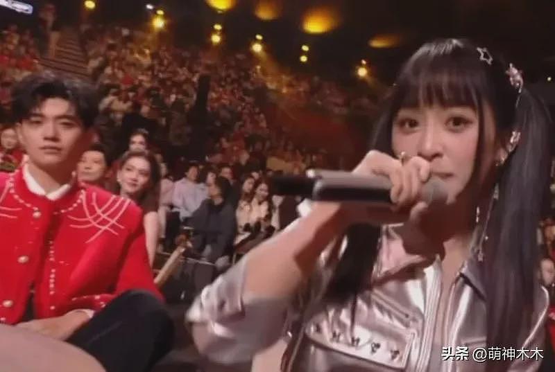 湖南卫视小年夜春晚遭吐槽!假唱穿帮、小品无聊,收视勉强破1%(组图) - 2
