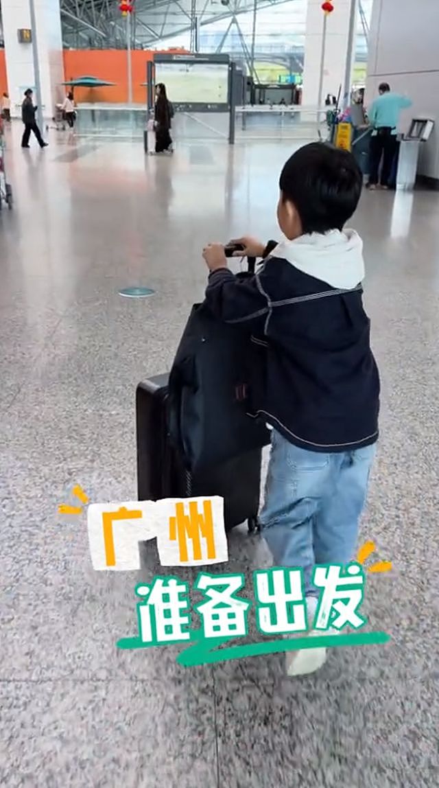 苏炳添妻子晒家庭合影,二儿子像爸爸格外帅气,林艳芳初恋脸好美(组图) - 1