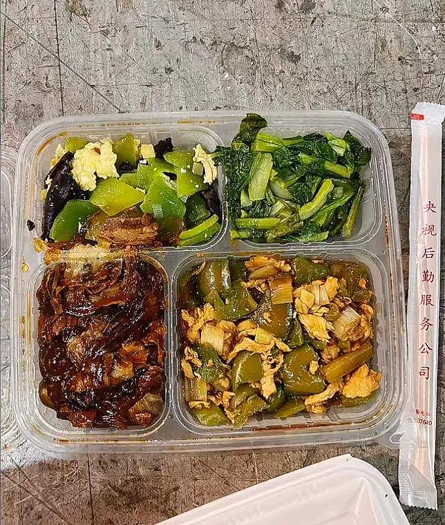 春晚幕后伙食曝光,明星彩排也吃盒饭....(组图) - 14