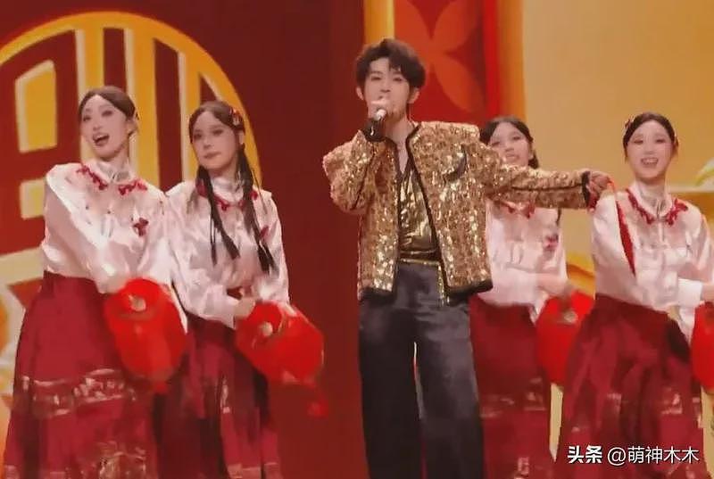 湖南卫视小年夜春晚遭吐槽!假唱穿帮、小品无聊,收视勉强破1%(组图) - 3