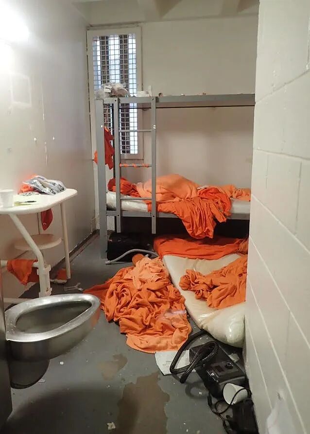 爱泼斯坦可能没死？10号死亡，声明却9号就写好！司法部说是笔误...你信不？（组图） - 2