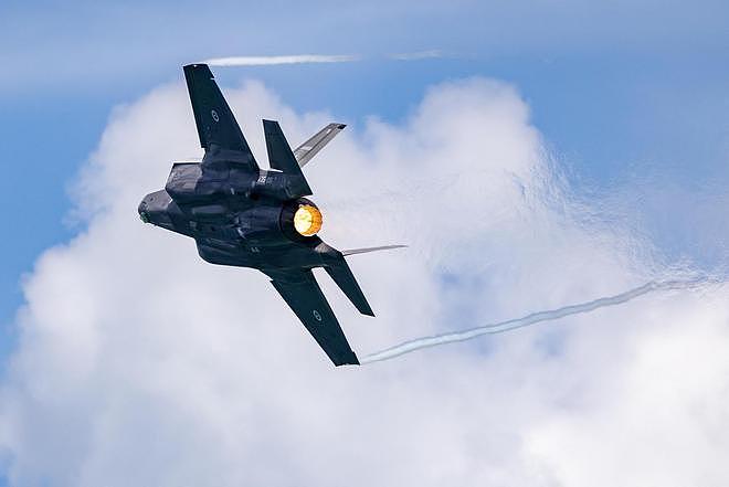 新交付的F-35没雷达，用额外配重块代替？知情人士：新的没造出来，旧的装不上（组图） - 1