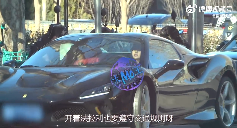 金晨“肇事逃逸”风波刚平，又有女星因此“塌房”了？孙怡法400万法拉利逼停出租车！（组图） - 1