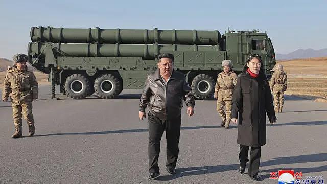 韩国情报机关称金正恩选定女儿为接班人——目前已知的金主爱背景（组图） - 2