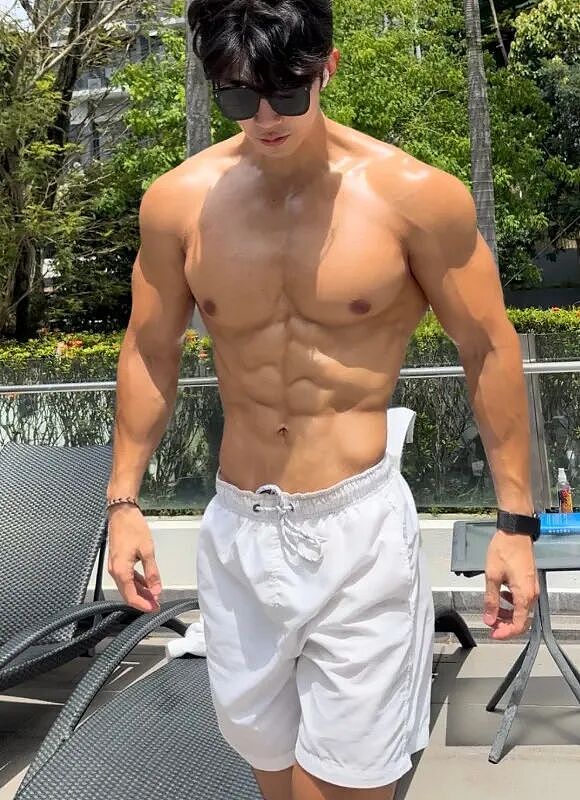【帅哥】知乎高赞:送肌肉男朋友什么礼物最好?他是万万想不到,并陷入无法把控(组图) - 5