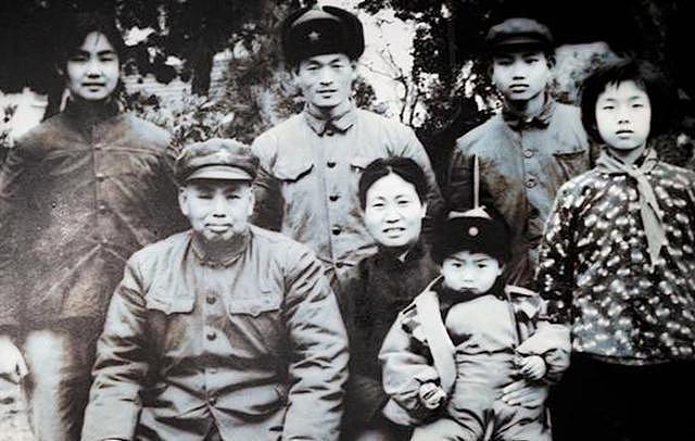 “潘冬子”原型、上将之子许光逝世：拒绝高干病房，临终捐出全部积蓄（组图） - 3