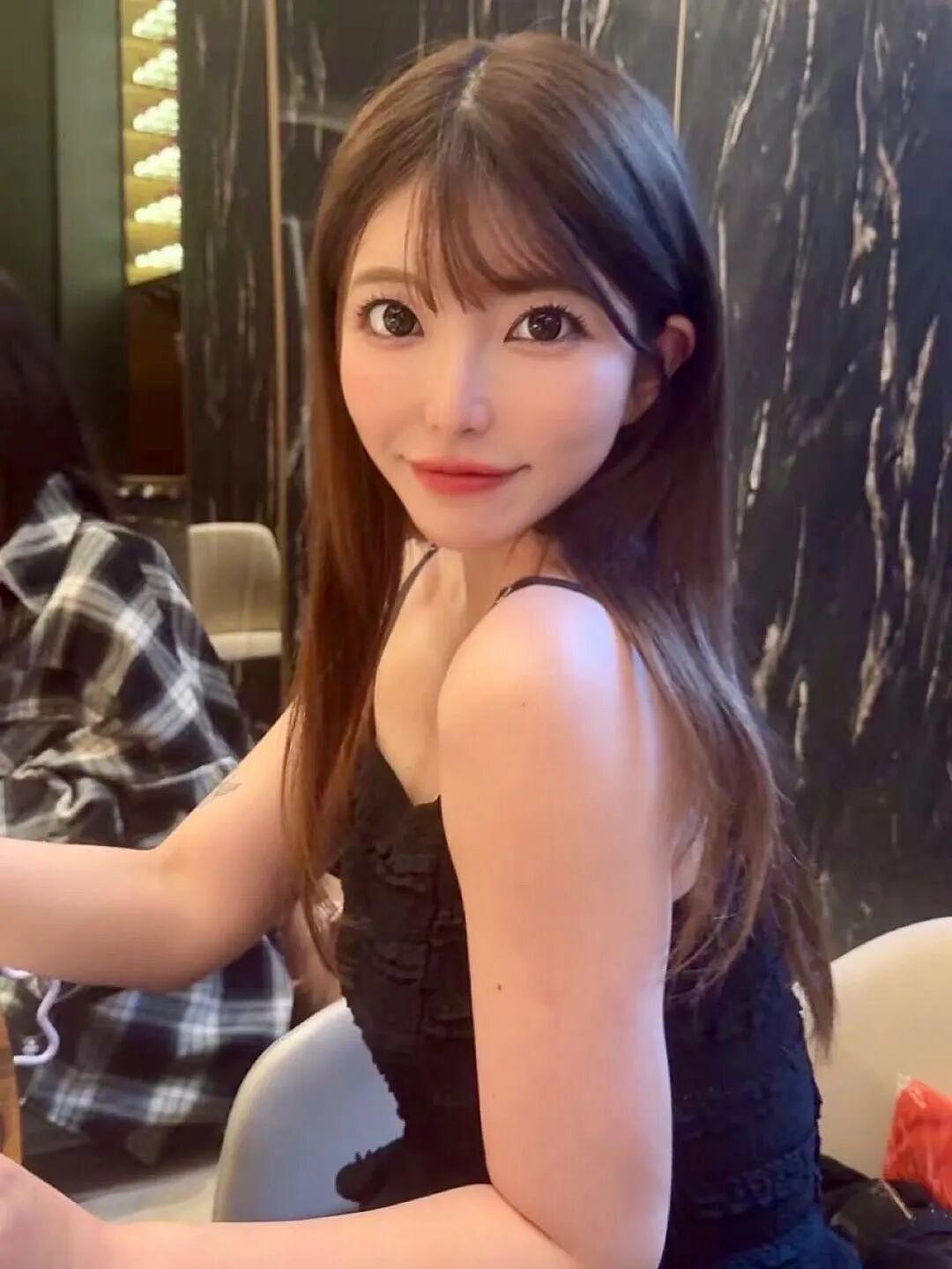 【美女】E杯童颜女神！暗黑天后写真（组图） - 12