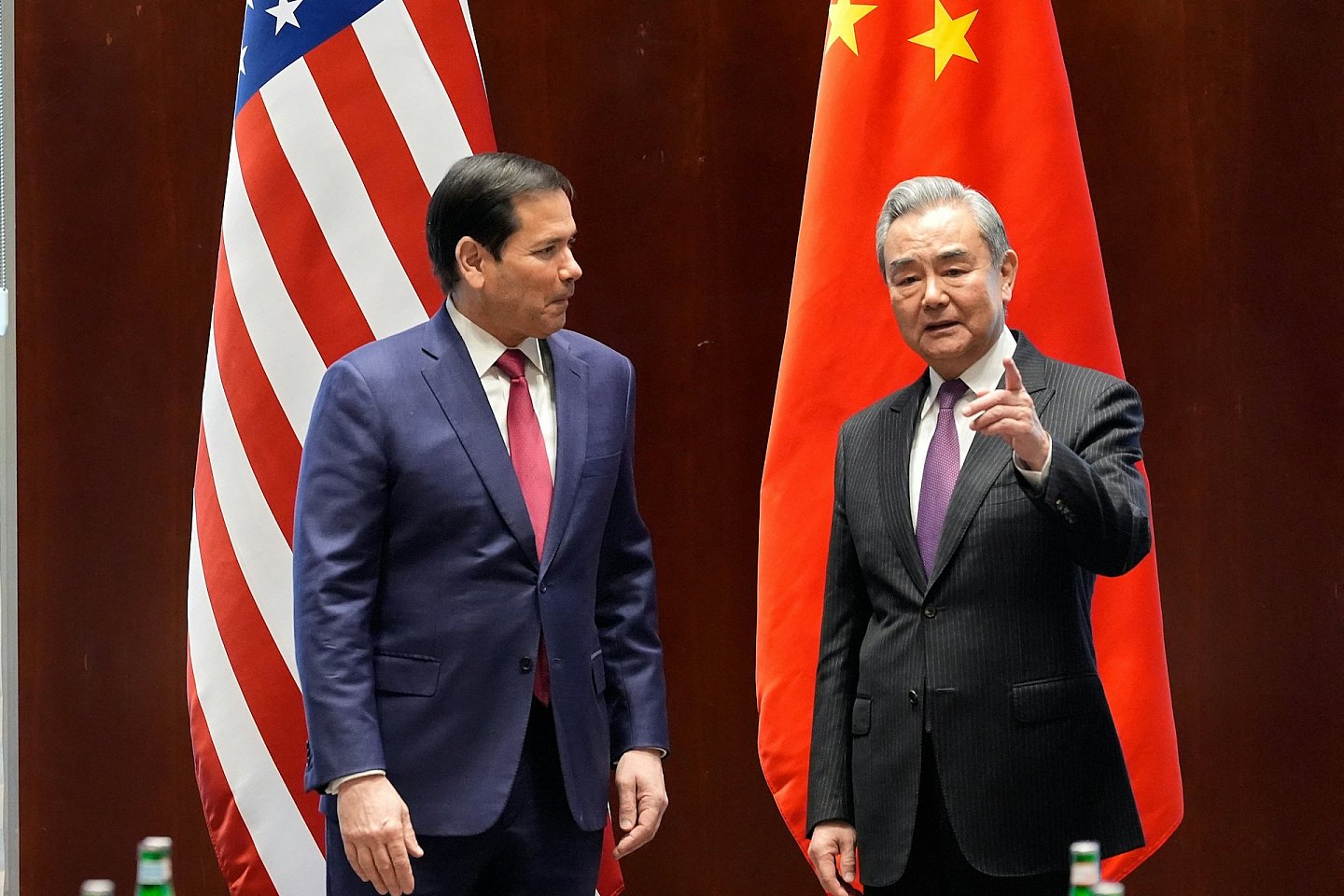 慕尼黑安全会议：王毅鲁比奥场边会面，路透社：长约1小时（组图） - 2