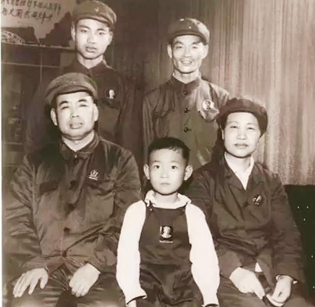 “潘冬子”原型、上将之子许光逝世：拒绝高干病房，临终捐出全部积蓄（组图） - 6
