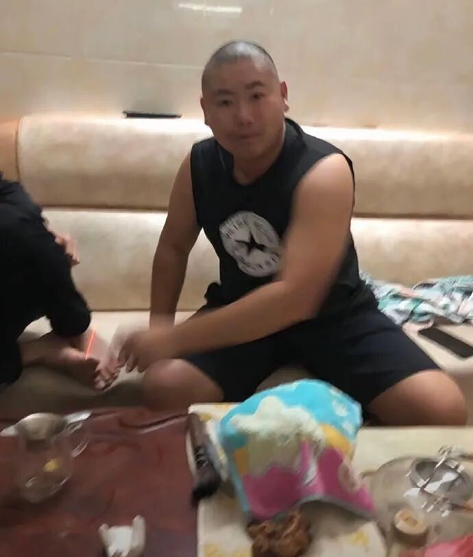 【爆笑】相亲遇到二米几的男生？这操作属实没想到！网友笑疯：这种做朋友也影响智商（组图） - 9