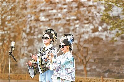 格格北京满街跑,中国年轻人疯了(组图) - 10