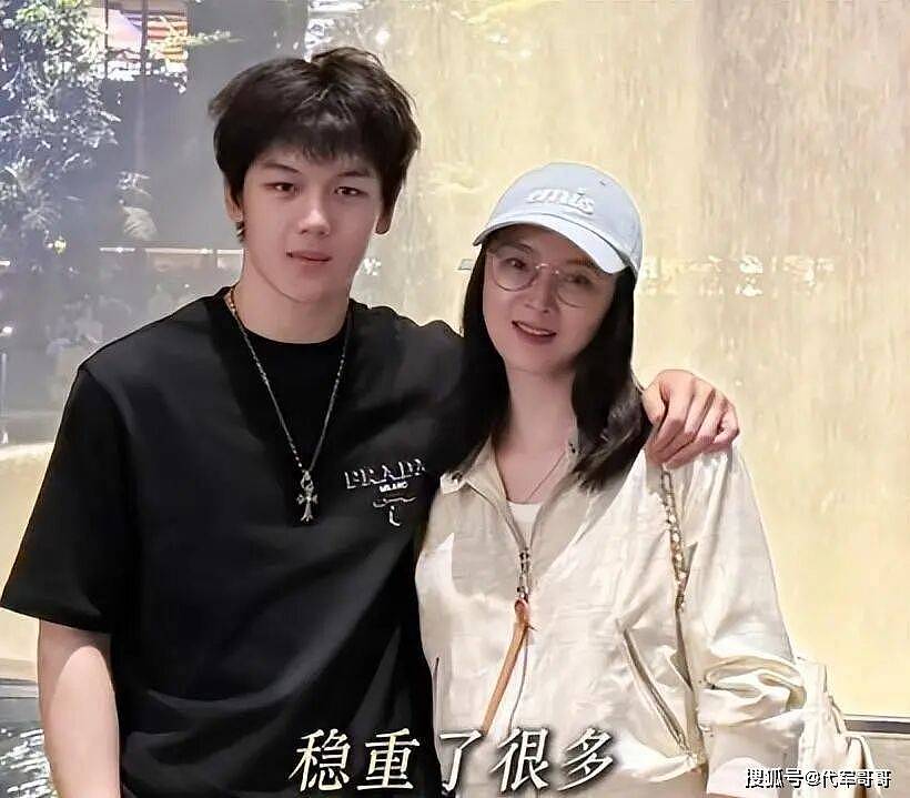 52岁王艳近况曝光！婆婆去世，老公失联（组图） - 11