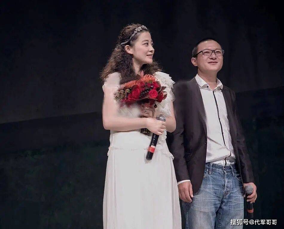 50岁梅婷近况曝光！和鄢颇离婚后嫁给摄影师，如今12岁女儿是她的骄傲（组图） - 2