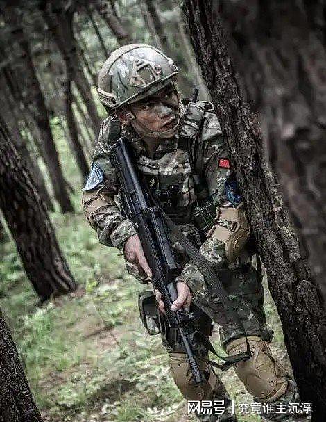 1.5米身高破格入伍，2秒放倒彪形大汉，吴京都敬畏三分（组图） - 2