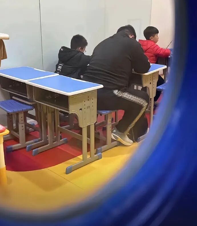 【爆笑】相亲遇到二米几的男生？这操作属实没想到！网友笑疯：这种做朋友也影响智商（组图） - 12