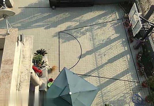 参观上海堂舅的超大豪宅，进门我差点笑出声（组图） - 3