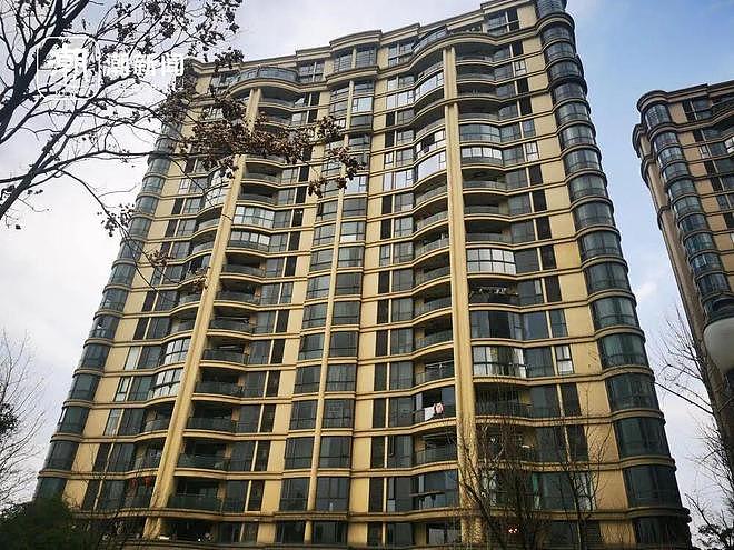 男子卖房前一夜被买家再砍40万，使出一招后买家傻眼了...（组图） - 2