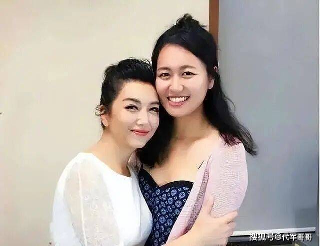 58岁江珊，再婚嫁田小洁，和女儿定居美国（组图） - 5